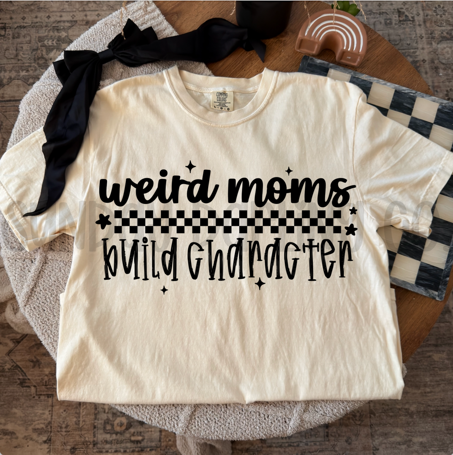 WEIRD MOMS BUILD CHARACTER