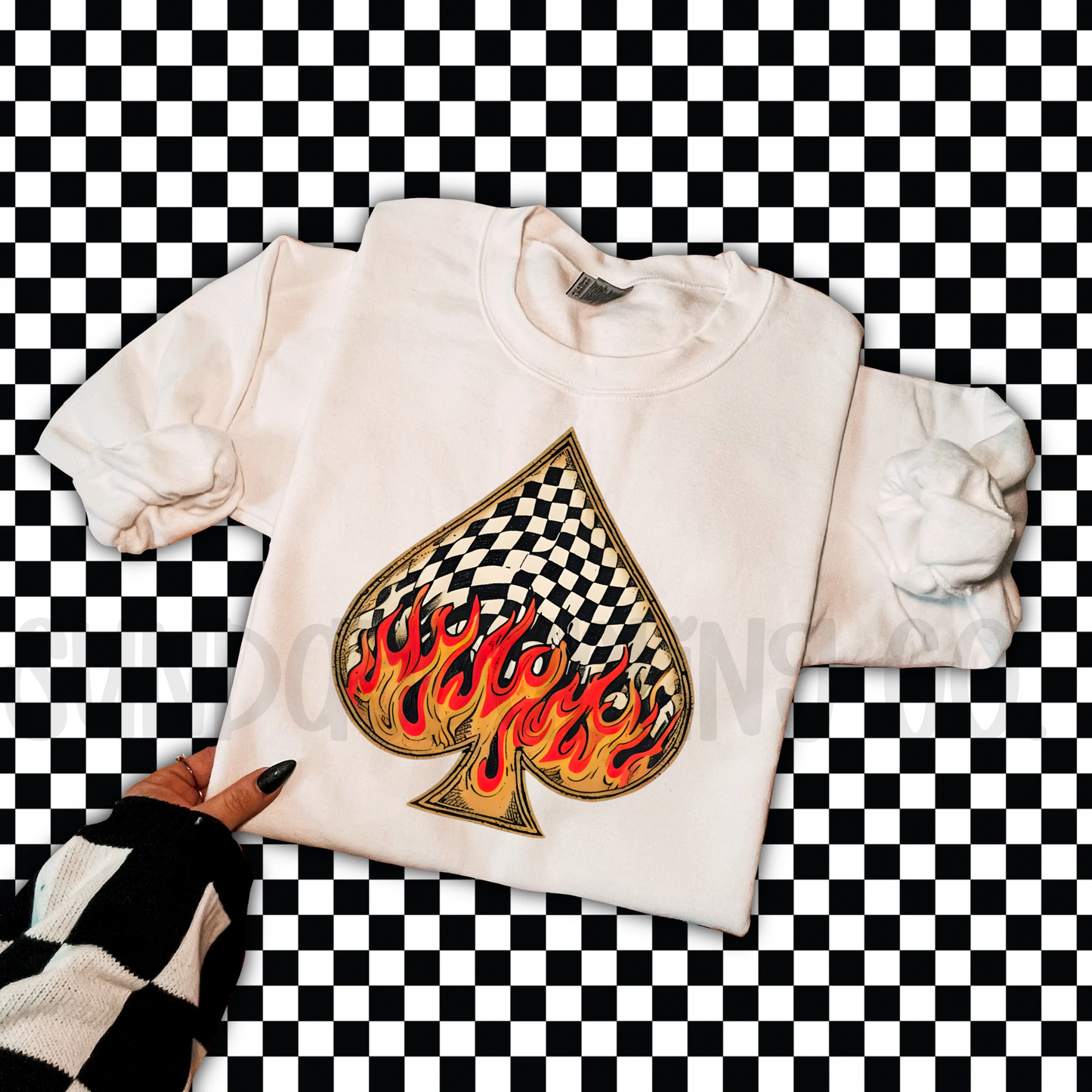 CHECKERED FLAMES SPADE